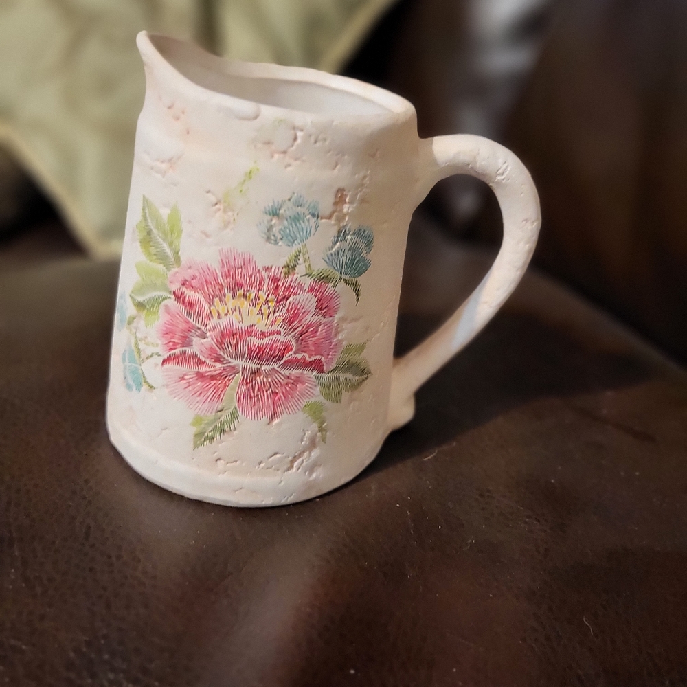 Vase - Picture 2 of 2